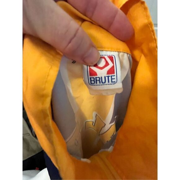 Vintage Brute Gold and Blue Windbreaker Pullover. Pockets. Size Large. - Picture 4 of 9